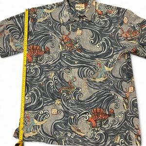RARE Reyn Spooner “Beware of Isonade” Classic Fit Short Sleeve Shirt – Medium